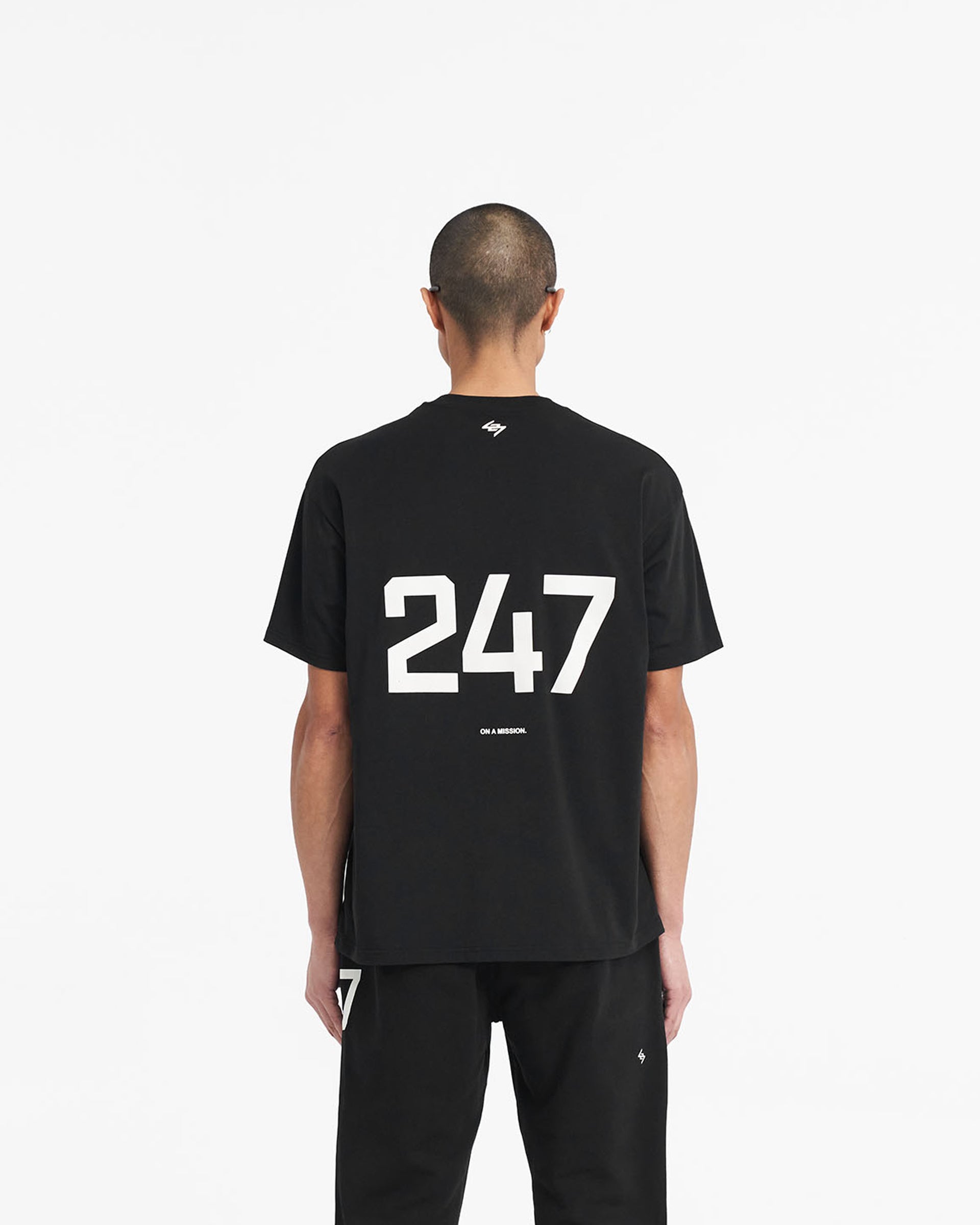 247_Oversized_T-Shirt_-_Jet_Black_04.jpg