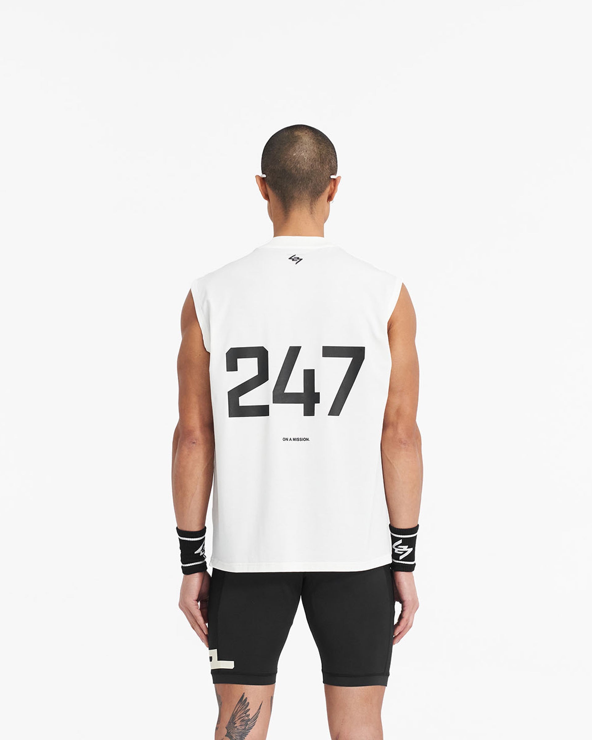 247_Oversized_Tank_-_Flat_White_04.jpg
