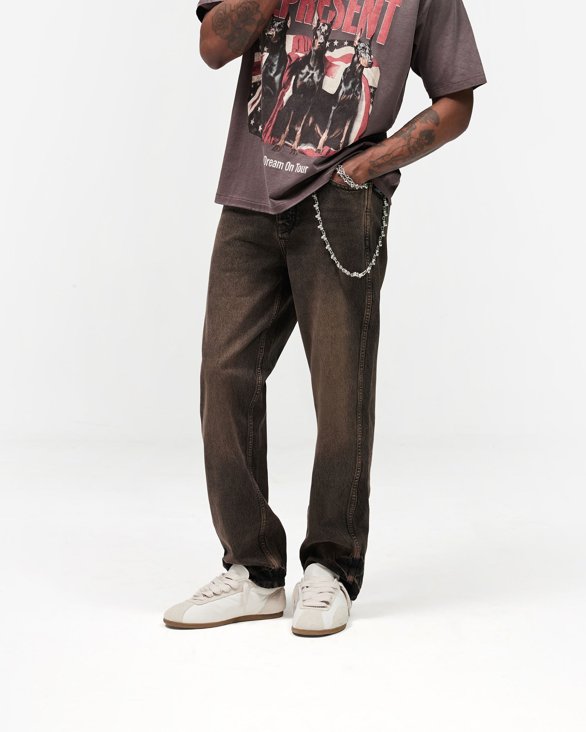 R2_Straight_Leg_Denim_-_Bark_02.jpg