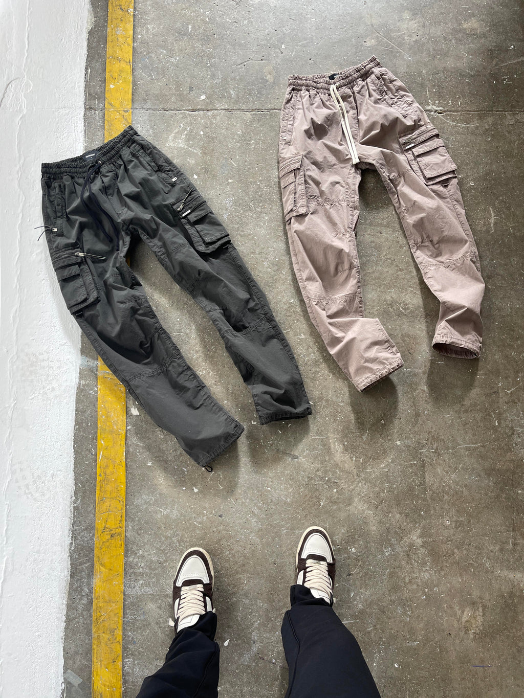 7 Cargo Pants Outfits the Fashion Set Is Wearing on Repeat
