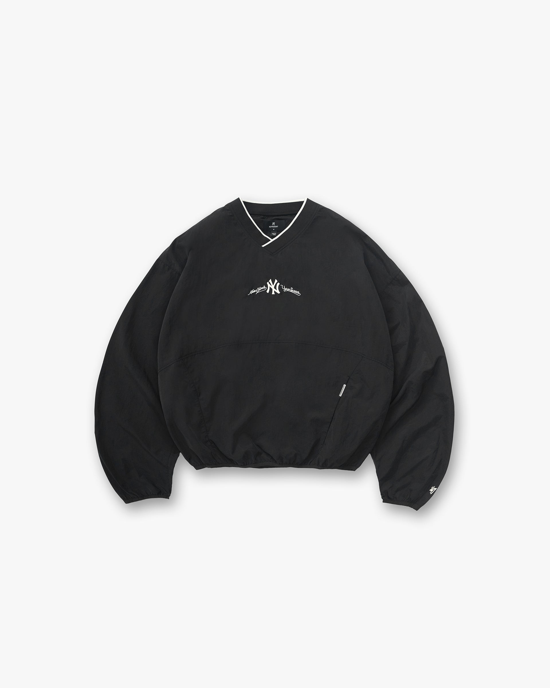 Yankees_Nylon_Pullover_-_Faded_Black_01.jpg