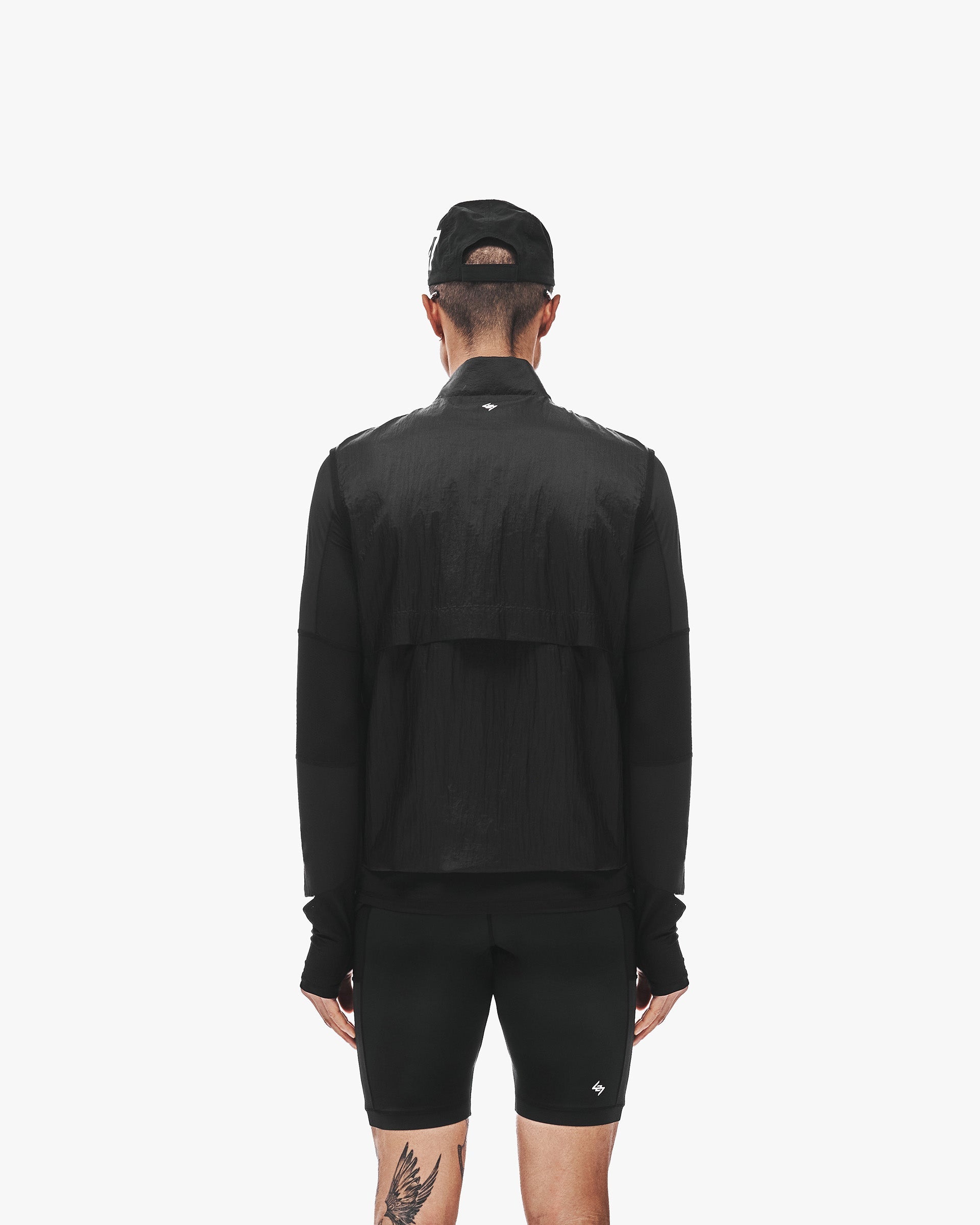 247_Run_Gilet_-_Jet_Black_05.jpg