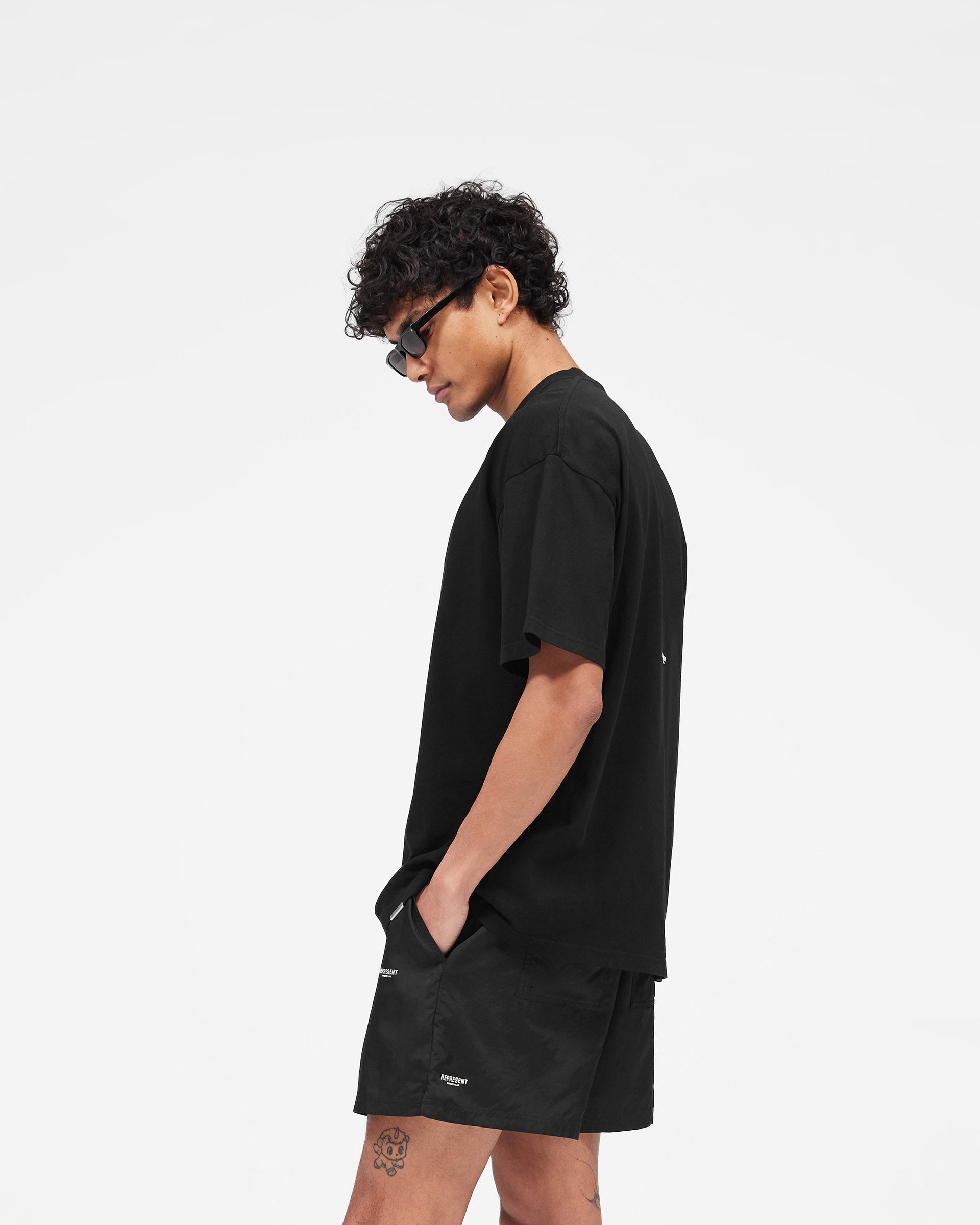 Micro_Owners_Club_T-Shirt_-_Jet_Black_04.jpg